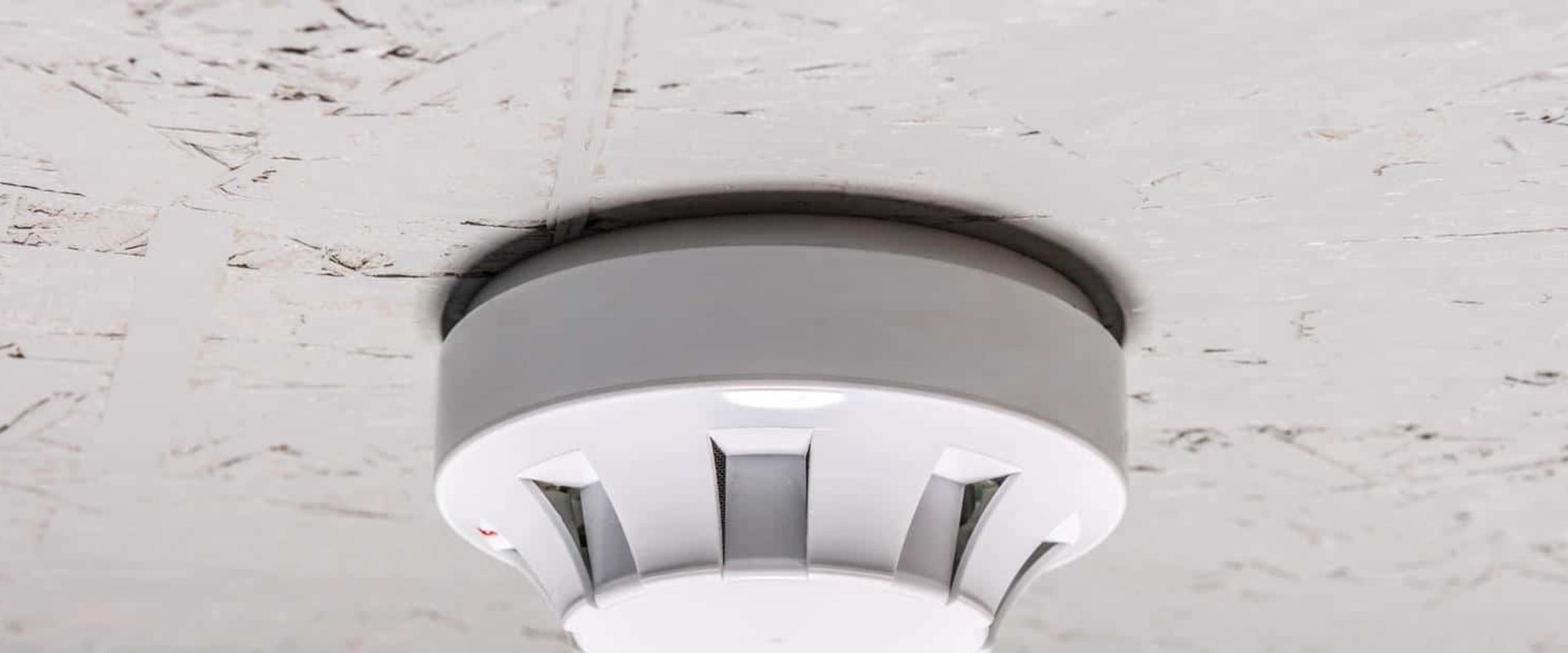 Hvad er de to typer brandalarmsystem?